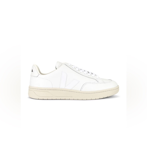 VEJA
V-12 Classic Court Low-Top Sneakers - Picture 1 of 4